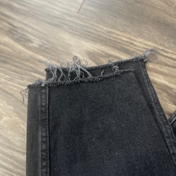 Hollister Stretch Ultra HighRise Mom Jeans - Picture 2 of 8